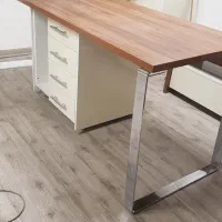 میز اداری و تحریر