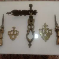 بکوب درب چوبی قدیمی