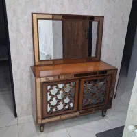 آیینه و کنسول