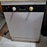 سه عدد ماشین لباسشویی دستی و یک کره گیر