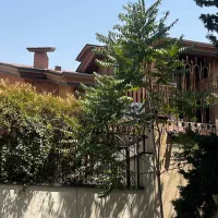 ۲۵۰متر ویلا نوساز ۳خواب مستر/حیاط در اختیار/یک از۲