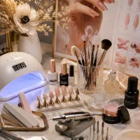 آموزش تخصصی کاشت ناخن