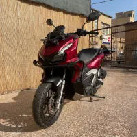 Honda adv 160
