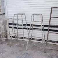 چهار پایه آهنی قوطی چوب بست