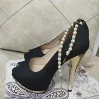 کفش پاشنه بلند