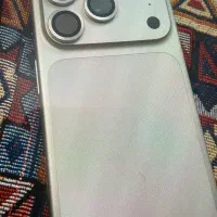 گوشی ۱۷ پرو ۲۵۶بدون ریجسترza