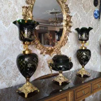 یک جفت آباژو کریستال و ظرف وسط