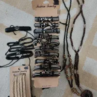 دستبند چرم  و گردنبند چوبی