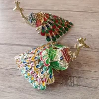 مجسمه طاووس برنجی