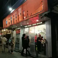 اجاره مغازه با آب و گاز مجانی / حاشیه ابوطالب