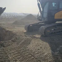 خاک برداری با بیل میکانیکی بنز کمپرسی