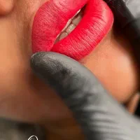 تخفیف خفن میکروبلیدینگ ابرو و شیدینگ لب برای ۵ نفر