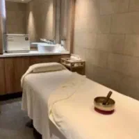 تخت ماساژ خدمات ماساژ