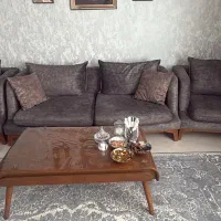 مبل پنج نفره با میز