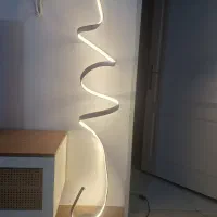 اباژور ایستاده