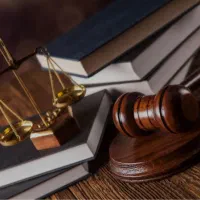 وکیل دادگستری