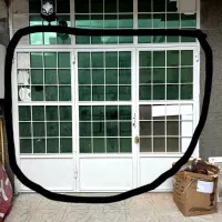 درب اهنی و پنجره