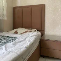 ست تخت و میز آرایش به همراه تشک طبی فنری