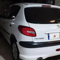 پژو ۲۰۶ سفید بی رنگ