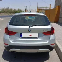 ب ام و x1