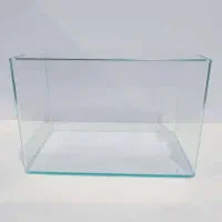 اکواریوم با تمام وسایل