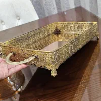 سینی فلزی طلایی