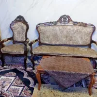 یک دست مبل 9نفره و میز غذا خوری