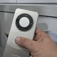 گوشی موبایل در حد 64 گیگ