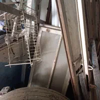 درو پنجره دست دوم و درحیاطی مناسب خونه باغ