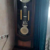 میز تلفن و ساعت ایستاده