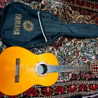 گیتار یاماها C70