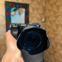 دوربین سونی آلفا ۶۴۰۰ لنز ۱۳۵-۱۸