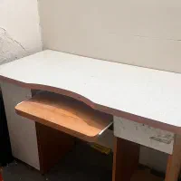 میز و صندلی