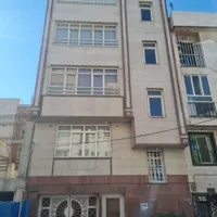 آپارتمان تکواحدی طبقه چهارم ۱۲۲ متر فروش