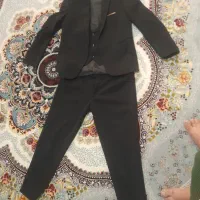 کت وشلوار و جلیقه پسرانه در حد نو
