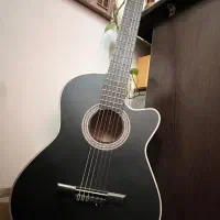 گیتار در حد نو