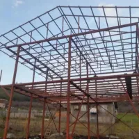 جوشکار ماهر با ۳۵ سال سابقه کاری