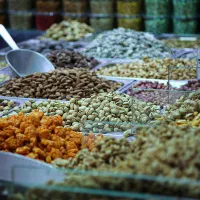 فروشنده خانم