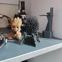 تخت آهنین iron throne