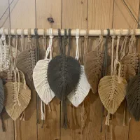 دیوارکوبهای مکرومه.