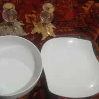 ظروف سفید پایه دار