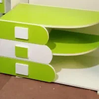 کمد و تخت خواب . و دوتا کمد