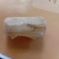 سنگ تورمالین سفید