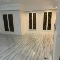 نصاب نصب کاغذ دیواری و پارکت   و اینه کاری منزل