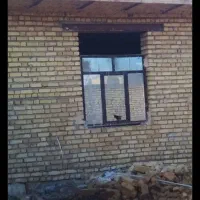 درو پنجره. تخفیف هم داره کسی مشتری در ورودی 14میدم