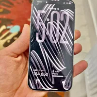 آیفون۱۷نرمال