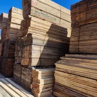 چوب تخته والوار روسی‌ دیوارکوب