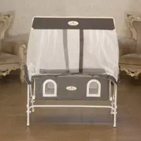 گهواره نوزاد شادی