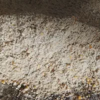 جو گندم ذرت آرد میکنم.( هم پرک)