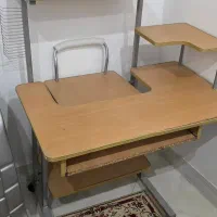 میز تحریر و کامیپوتر
